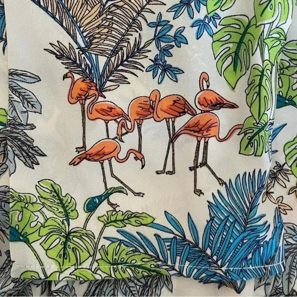 Signature Studio Flamingo Tropical Top Size Medium V-neck Whimsical Resort Wear - Picture 9 of 15